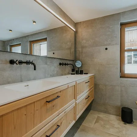 Boutique Chalet Almrausch Apartment Lech am Arlberg